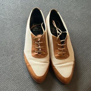 Joan and David 8 1/2 Womens Brown and Cream Oxfords